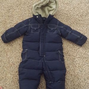 Gap snow suit